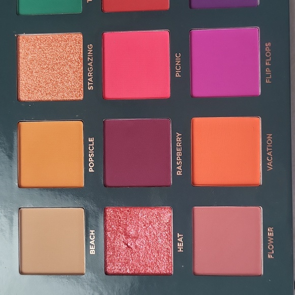 New Ace Beaute Nostalgia Palette - Picture 2 of 3